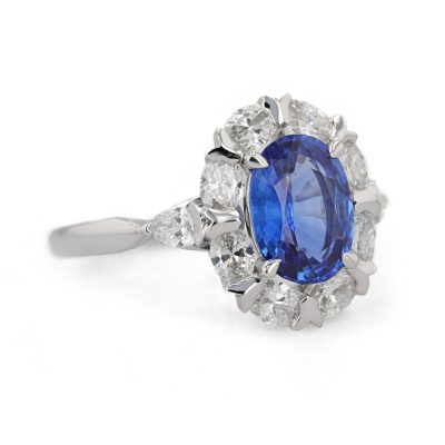 Bague marguerite saphir entourage diamants