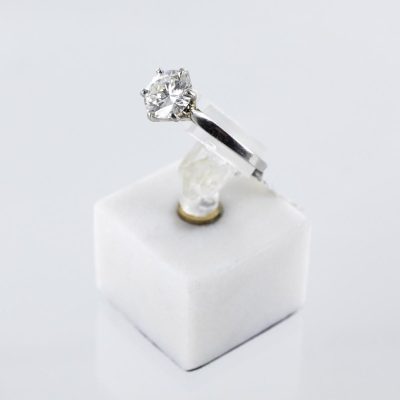 Bague solitaire diamant serti 6 griffes